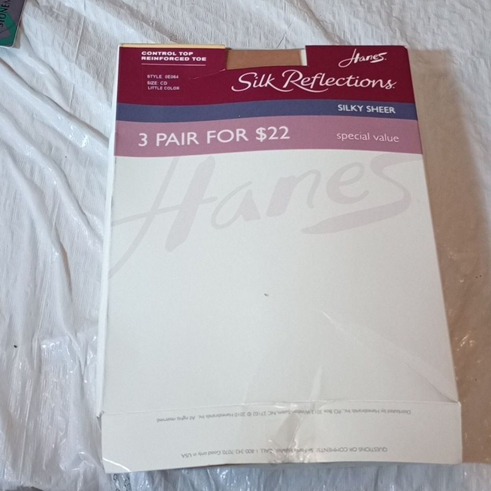 Hanes silk reflections pantyhose size CD two pair